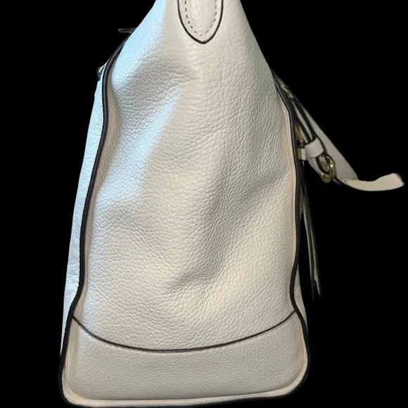 Authentic Coach C5690 “Kleo” Large Carryall Pebbled Leather Handbag in Chalk - Picture 3 of 12